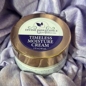 TIMELESS MOISTURE CREAM - FOR FEMALES & MALES